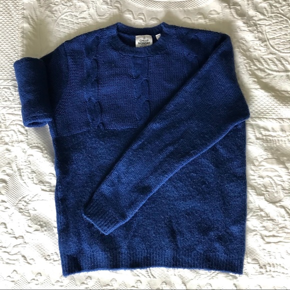 Cheap Monday medium sized sweater - Picture 1 of 3